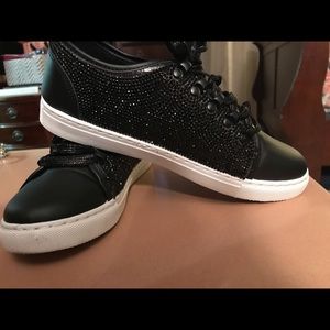 Ladies size 9 sneakers with bling